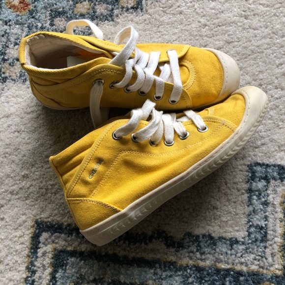 goex Shoes - Yellow Hightops